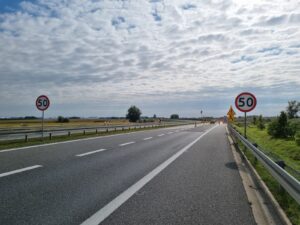 S8 zadanie1 09 20250927 wprowadzenie organizacji ruchu dla wjazdu na budowę DK8 1+650