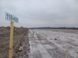 S8 zadanie1 08 20260209 116+650 odhumusowanie zdjęcie w kierunku rosnącego km