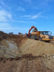 S8 zadanie1 12 20260327 116+500 wykop pod rów drogowy