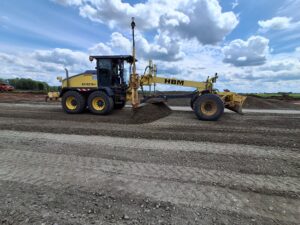 S8 zadanie1 04 20260612 układanie podbudowy z kruszywa 119+940 120+186L