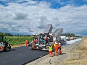 S8 zadanie1 05 20260615 układanie podbudowy bitumicznej 119+940 120+186L