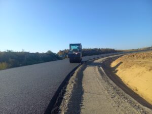 S8 zadanie1 05 20260915 węzeł Kobierzyce Południe łącznica Ł2 wykonywanie podbudowy bitumicznej
